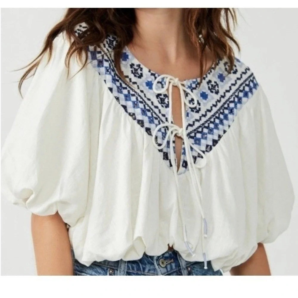 Free People White Blue Embroidered Linen Blend Puff Sleeve Bubble Hem Blouse M